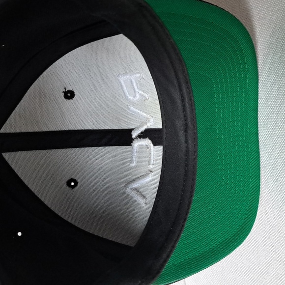 RVCA Hat - Picture 6 of 8